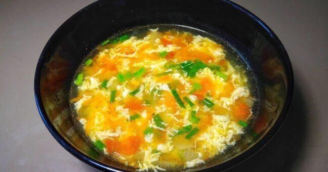 zupa jajeczna na dnę moczanową